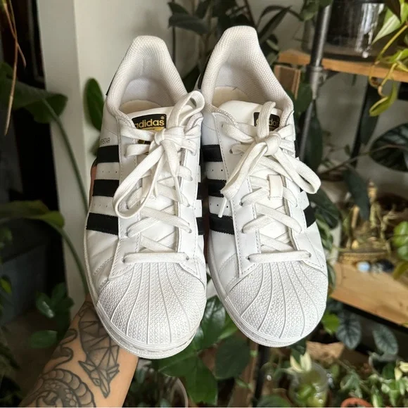 adidas superstar - size 7.5 - Picture 2 of 7